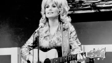 Backdrop to the movie "Dolly Parton – An American Icon" #1569547