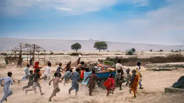 Backdrop to the movie "Midday Meal" #1624046