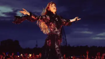 Backdrop to the movie "Florence + the Machine: Live at Reading and Leeds" #1641444
