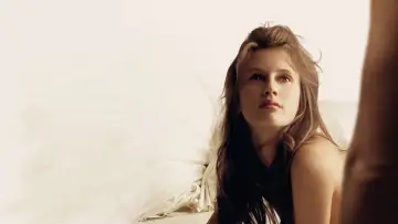Backdrop to the movie "Young & Beautiful" #840036