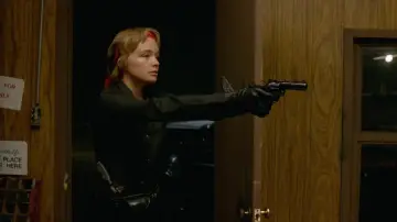 Backdrop to the movie "Handgun" #1095792