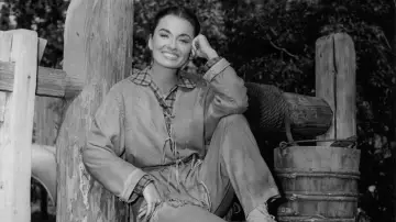 Backdrop to the movie "Rose Marie" #695865