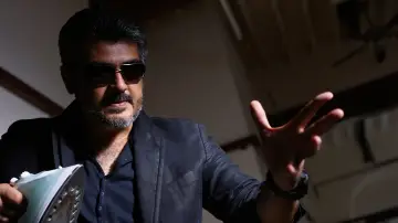 Backdrop to the movie "Arrambam" #1580502