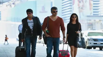 Backdrop to the movie "Arrambam" #1580503