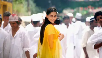 Backdrop to the movie "Raanjhanaa" #946773