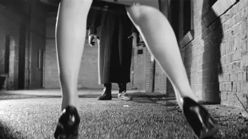 Backdrop to the movie "The Monster of London City" #1084276