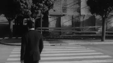 Backdrop to the movie "L