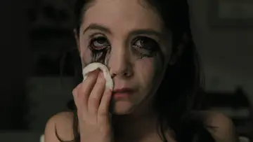 Backdrop to the movie "Orphan" #698975