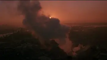 Backdrop to the movie "New Rose Hotel" #1646901