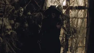 Backdrop to the movie "Cemetery Man" #993616