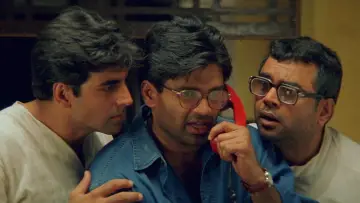 Backdrop to the movie "Hera Pheri" #742404