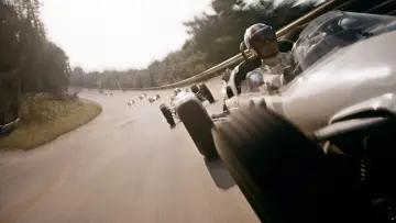 Backdrop to the movie "Grand Prix" #904341
