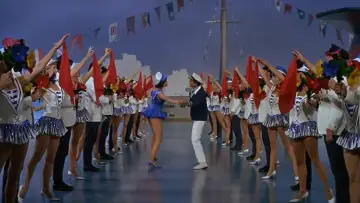 Backdrop to the movie "What a Way to Go!" #424425