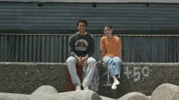 Backdrop to the movie "A Scene at the Sea" #1096200