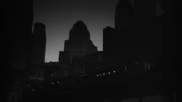 Backdrop to the movie "The Naked City" #1062430