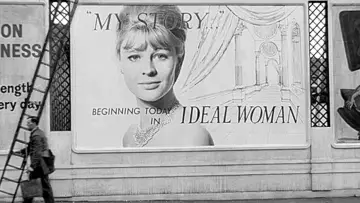 Backdrop to the movie "Darling" #692941