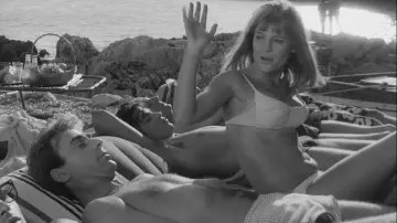 Backdrop to the movie "Darling" #692960