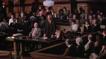 Backdrop to the movie "The Verdict" #935963