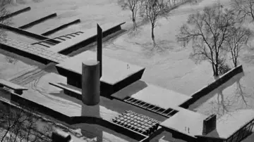 Backdrop to the movie "The Fountainhead" #1035898