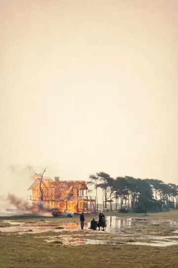 Poster to the movie "The Sacrifice" #189169