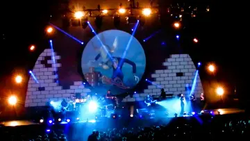 Backdrop to the movie "Pink Floyd: Pulse" #1018097