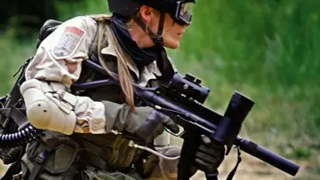 Backdrop to the movie "Paintball" #741861