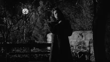 Backdrop to the movie "Cat People" #993867