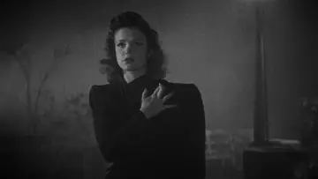 Backdrop to the movie "Cat People" #993894