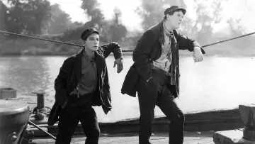Backdrop to the movie "Steamboat Bill, Jr." #1092533