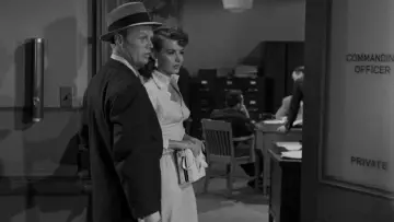 Backdrop to the movie "Pickup on South Street" #1168908
