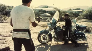 Backdrop to the movie "Electra Glide in Blue" #1072872