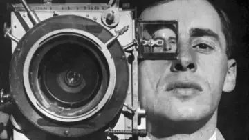 Backdrop to the movie "Man with a Movie Camera" #1047717