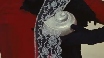 Backdrop to the movie "The Color of Pomegranates" #1052271