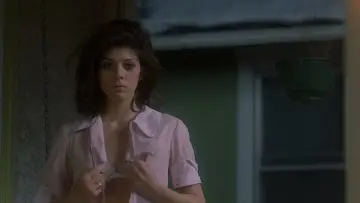 Backdrop to the movie "Untamed Heart" #1047424