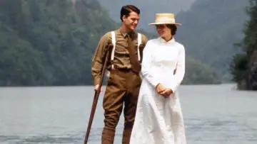 Backdrop to the movie "In Love and War" #1651512