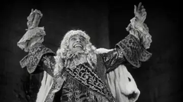 Backdrop to the movie "The Man Who Laughs" #1080090