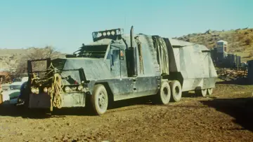 Backdrop to the movie "Battletruck" #595226