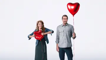 Backdrop to the movie "I Hate Valentine