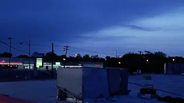 Backdrop to the movie "SubUrbia" #717894