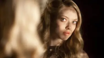 Backdrop to the movie "Chloe" #854345