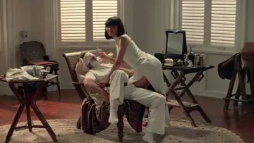Backdrop to the movie "Emmanuelle: The Joys of a Woman" #878222