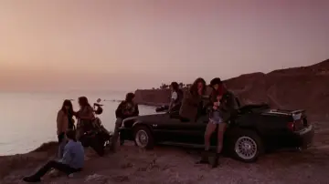 Backdrop to the movie "Return of the Living Dead III" #997801