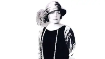 Backdrop to the movie "A Woman of Paris: A Drama of Fate" #1095998
