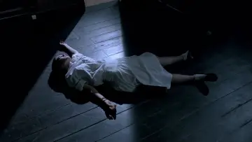 Backdrop to the movie "Phenomena" #994996