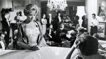 Backdrop to the movie "The Exterminating Angel" #983649