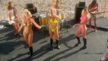 Backdrop to the movie "Beach Babes from Beyond" #947074