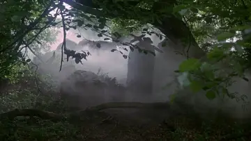 Backdrop to the movie "Dracula Has Risen from the Grave" #1044829