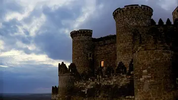 Backdrop to the movie "Night of the Werewolf" #1653127