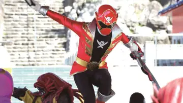 Backdrop to the movie "Kaizoku Sentai Gokaiger: The Movie - The Flying Ghost Ship" #1111241