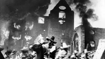 Backdrop to the movie "Red Bells Part I: Mexico in Flames" #1148762